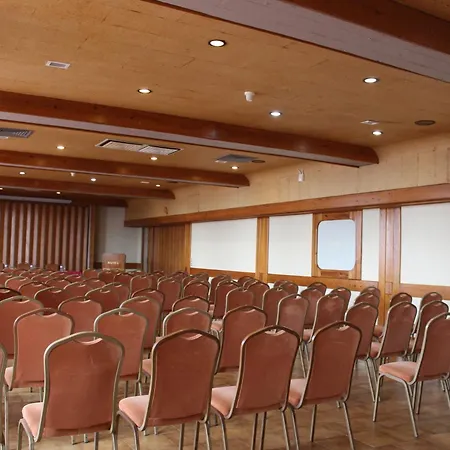 Отель Senhora Do Castelo Мангуалди